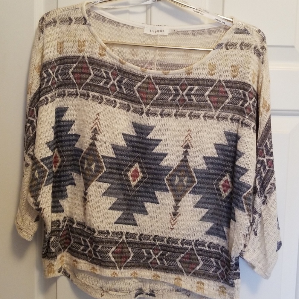Ladies Blu Pepper Aztec Print Knit Lightweight Sweater - NWOT